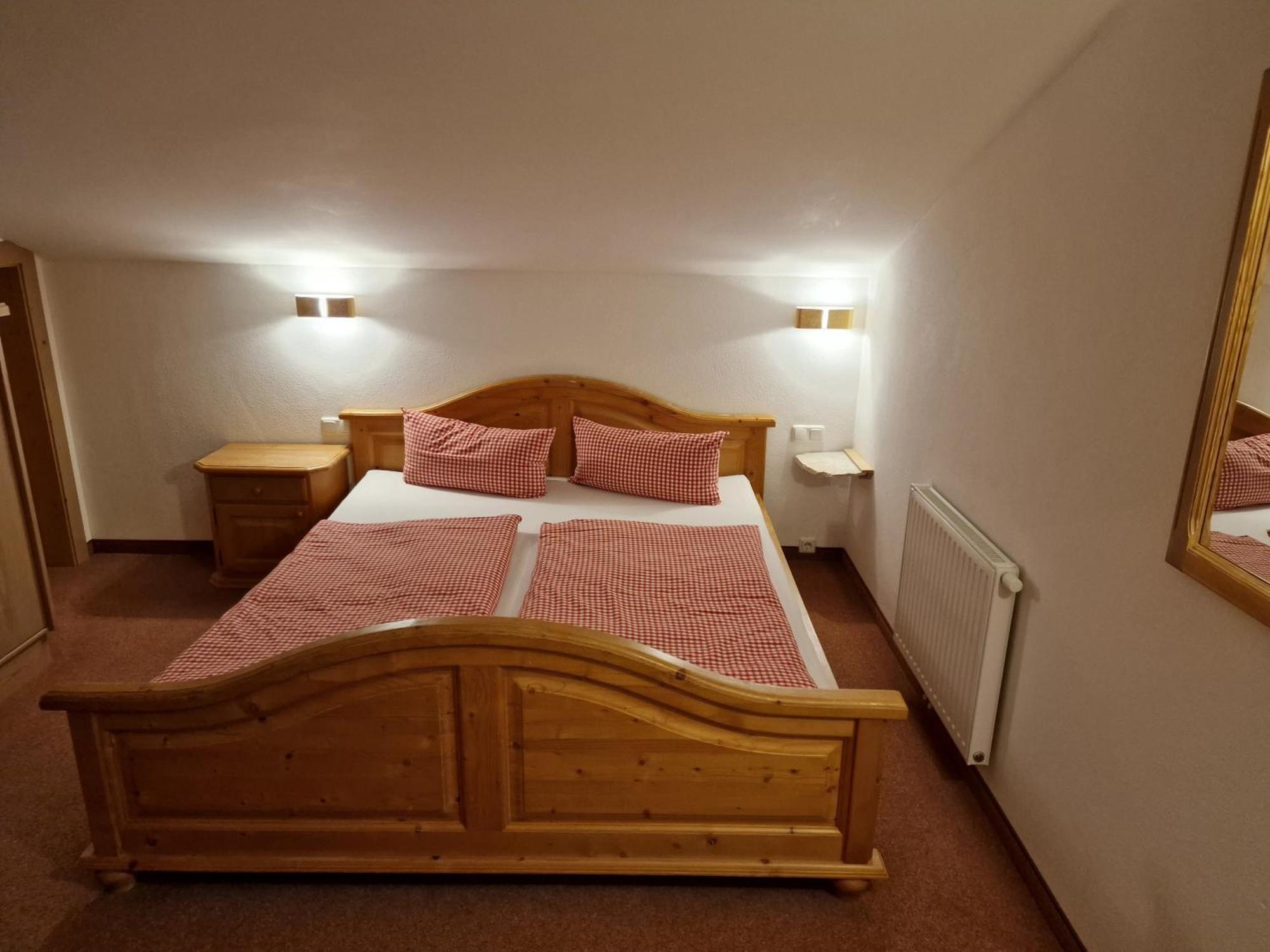 Appartement Oberschernthann ฮอพฟ์การ์เทน อิม บริกเซนทัล ภายนอก รูปภาพ